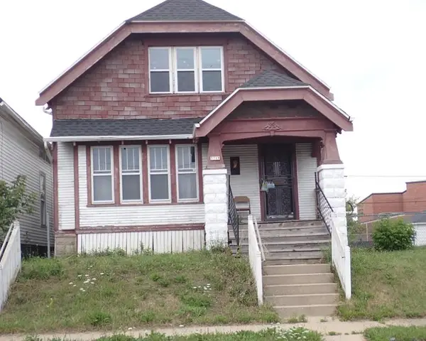 3719 N 20th St, Milwaukee, WI 53206