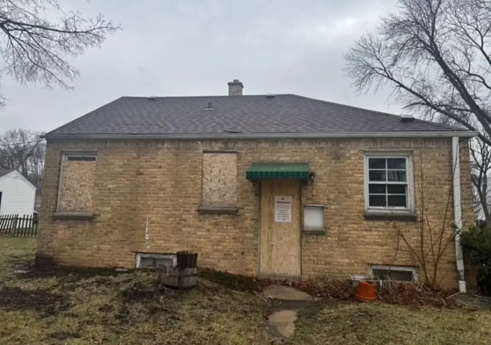 4661 N 21st St, Milwaukee, WI 53209 - #1
