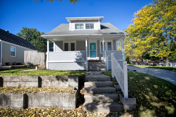 2405 S 92nd St, West Allis, WI 53227