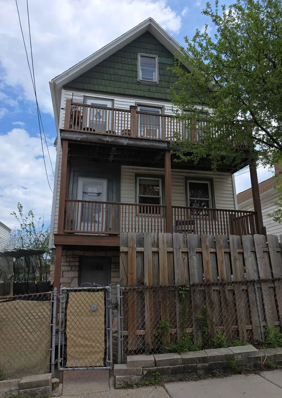 1817 N Humboldt Ave, Milwaukee, WI 53202 - #3