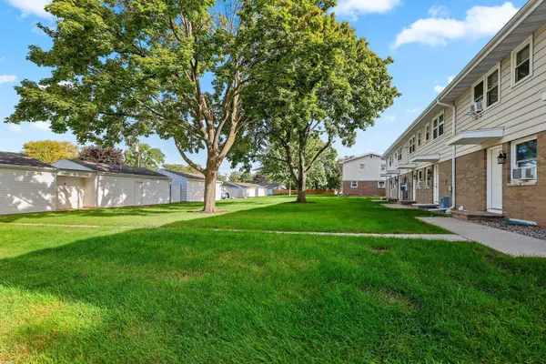 614 S Erie St, De Pere, WI 54115
