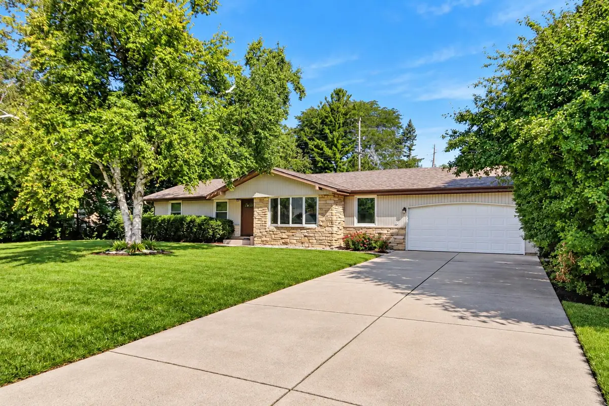 4740 W Donges Ln, Brown Deer, WI 53223 - #1