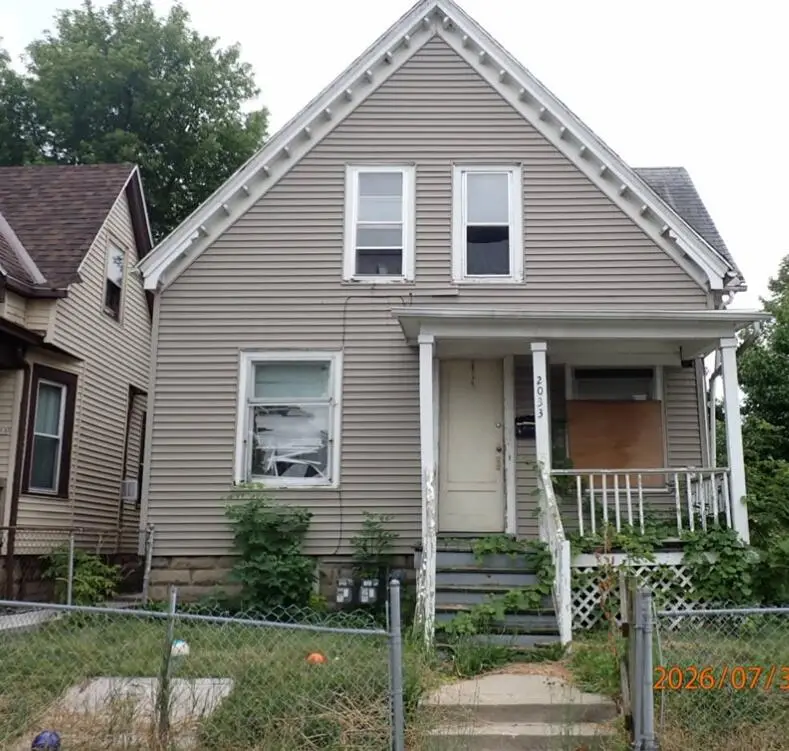 2033 W Burleigh St W, Milwaukee, WI 53206 - #1
