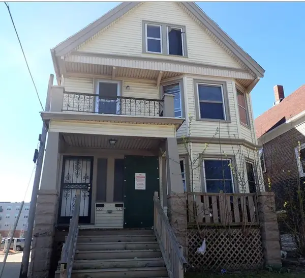 323 W Chambers St W, Milwaukee, WI 53212