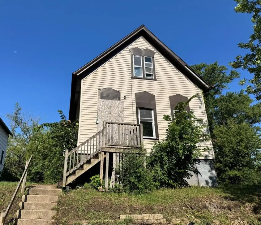 2455 N Dr William Finlayson St, Milwaukee, WI 53212 - #1