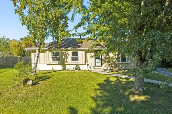 2940 Lake Vista Ct, Racine, WI 53402