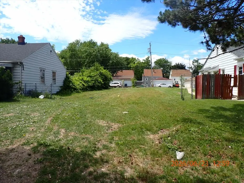 5259 N Teutonia Ave, Milwaukee, WI 53209 - #1