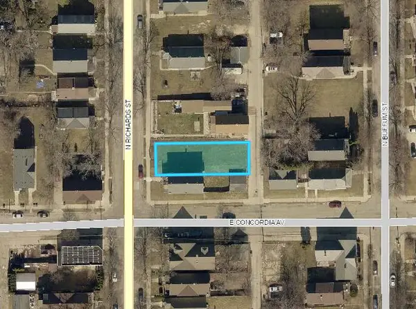 3306 N Richards St, Milwaukee, WI 53212