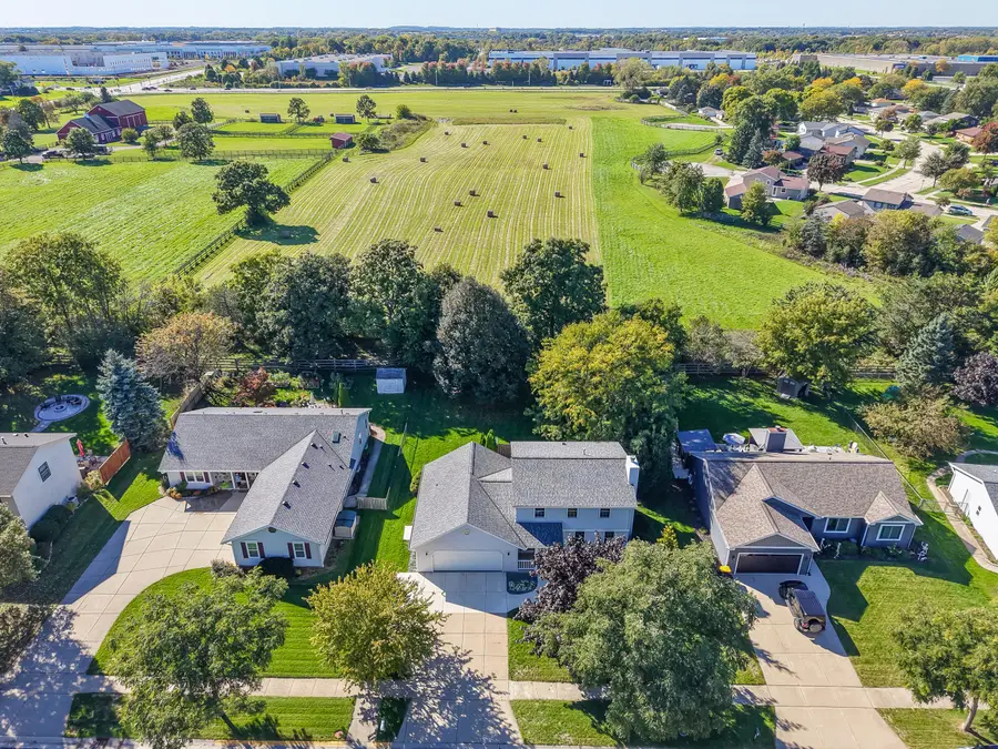 390 E Quail Run, Oak Creek, WI 53154 - #2