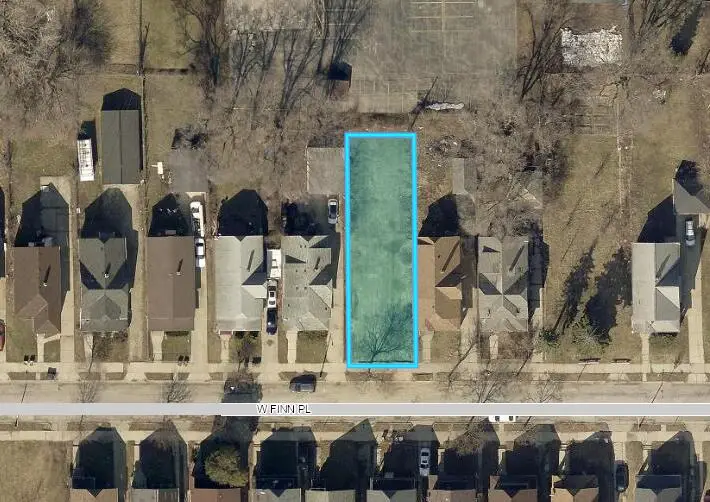 2400 W Finn Pl, Milwaukee, WI 53206 - #2