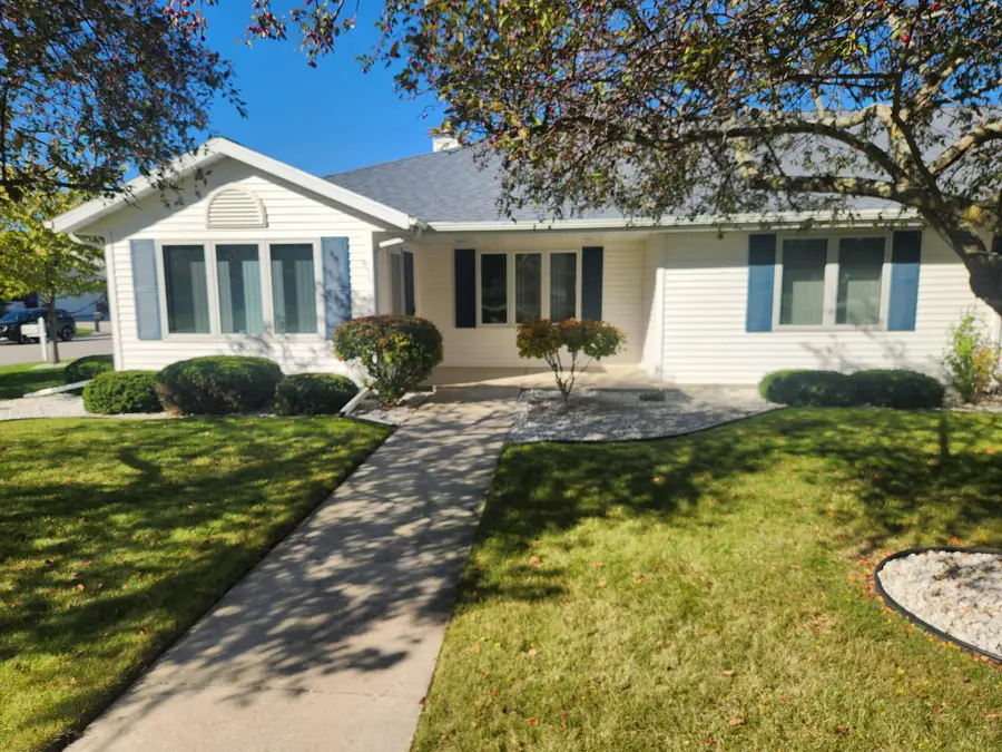 134 Ashland Ct, Sheboygan Falls, WI 53085 - #2