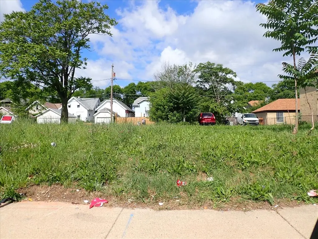 2861 N 35th St, Milwaukee, WI 53210 - #1