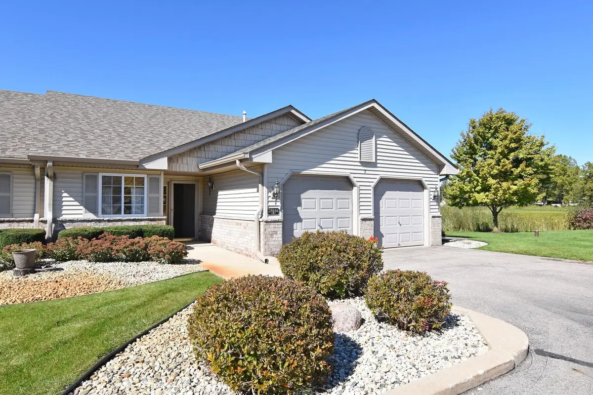 25016 87th St, Salem Lakes, WI 53168 - #1