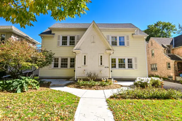 1624 N 70th St, Wauwatosa, WI 53213