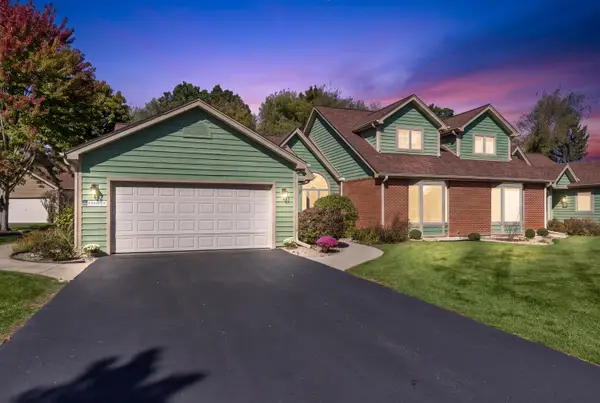 N19 W26702 Milkweed Ln, Pewaukee, WI 53072