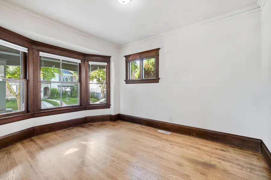 826 N 28th St, Milwaukee, WI 53208 - #2