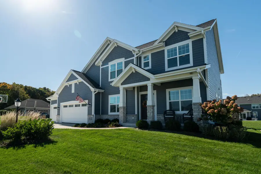 W223N4515 Boxleaf Ln, Pewaukee, WI 53072 - #2