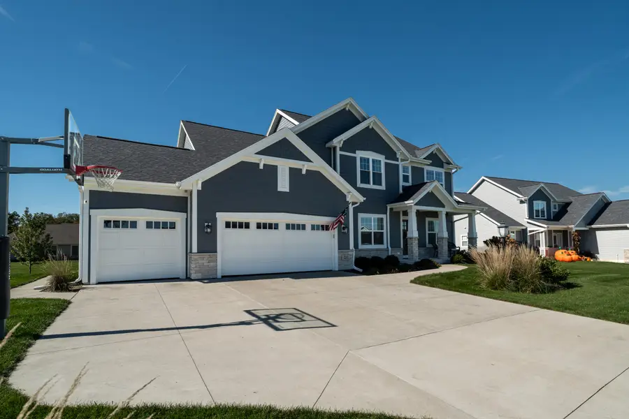 W223N4515 Boxleaf Ln, Pewaukee, WI 53072 - #3