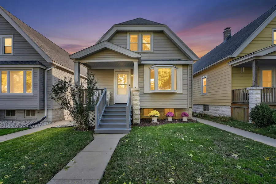 2624 S 3rd St, Milwaukee, WI 53207 - #2