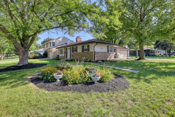 5406 N Shasta Dr, Glendale, WI 53209