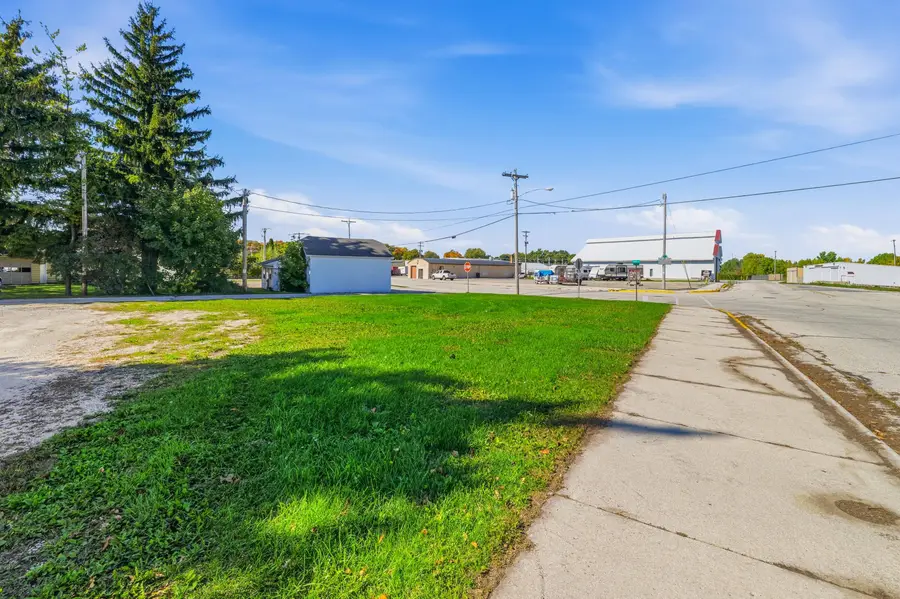 2117 Railroad St, New Holstein, WI 53061 - #2