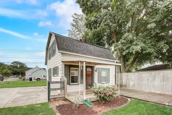 1106 S 110th St, West Allis, WI 53214