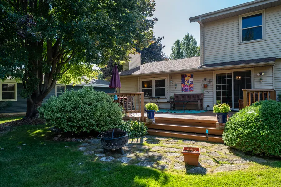 2728 Stonebridge Dr, Caledonia, WI 53404 - #3