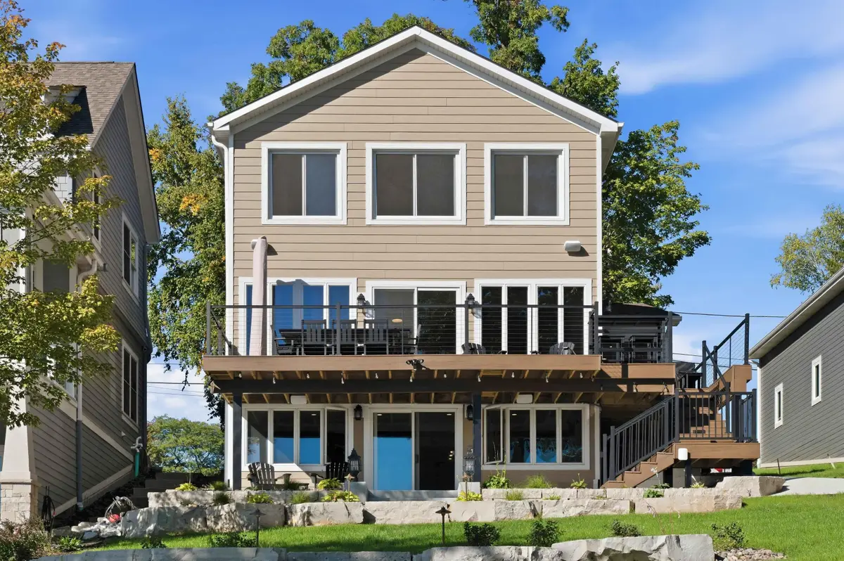 N37W26713 Kopmeier Dr, Pewaukee, WI 53072 - #1