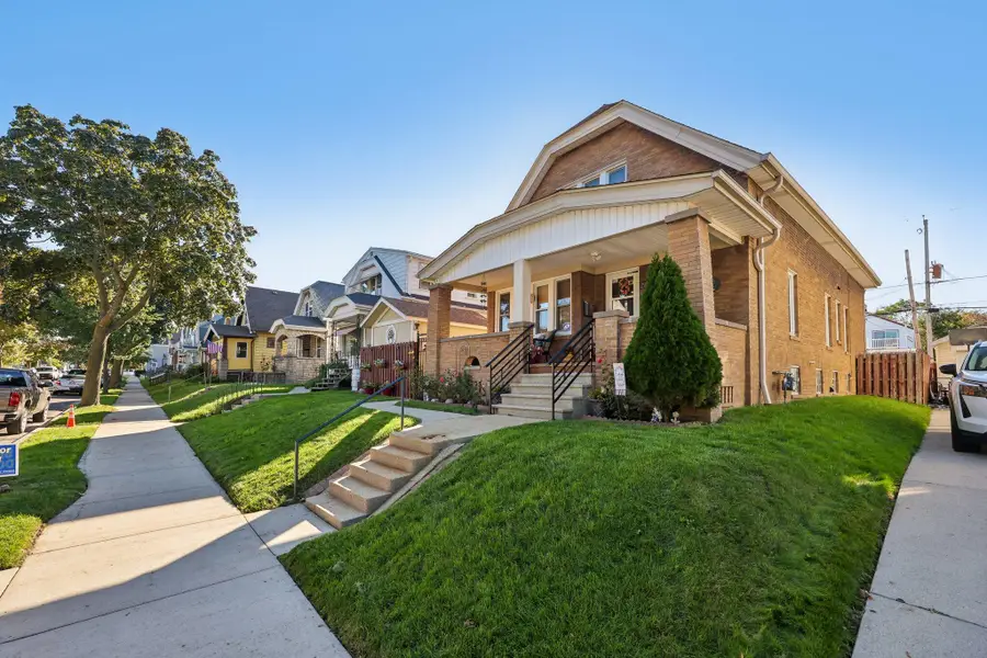 2923 S 15th Pl, Milwaukee, WI 53215 - #2