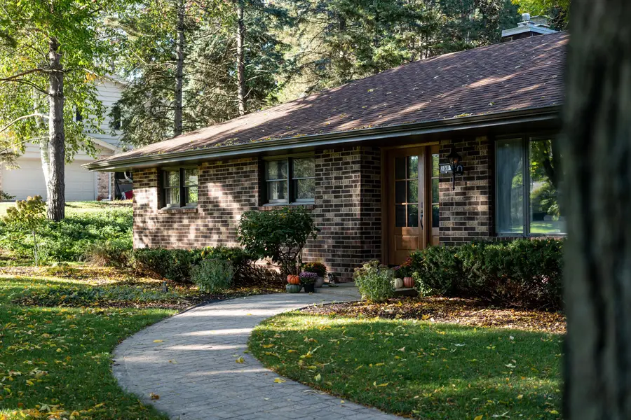 3385 Bradee Rd, Brookfield, WI 53005 - #3