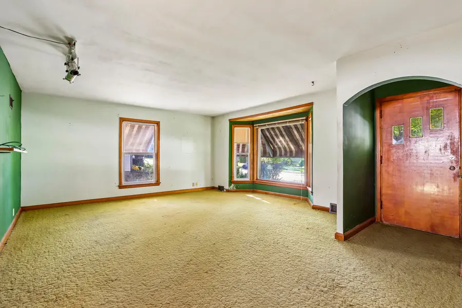 715 Elizabeth St, Oconomowoc, WI 53066 - #3