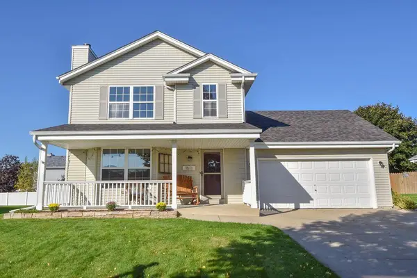 1511 Redtail Dr, Hartford, WI 53027