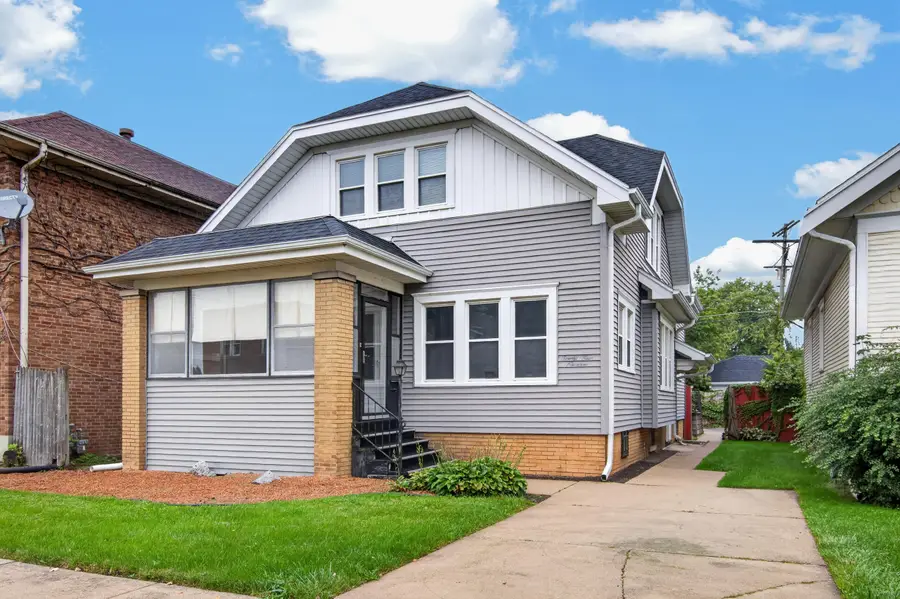 2419 Geneva St, Racine, WI 53402 - #2
