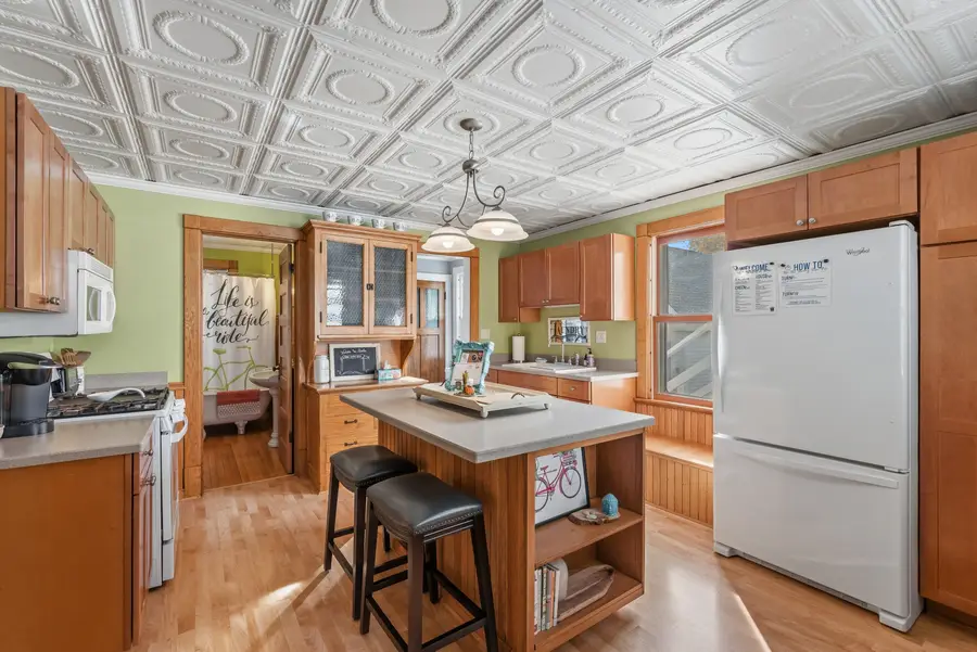 425 W Grand Ave, Port Washington, WI 53074 - #3
