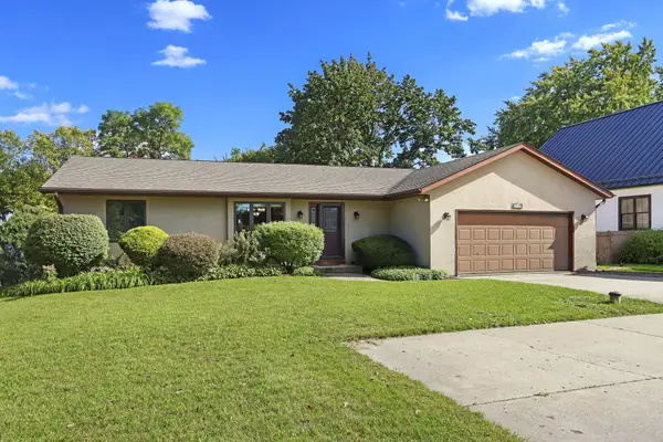 3119 S Browns Lake Dr, Burlington, WI 53105