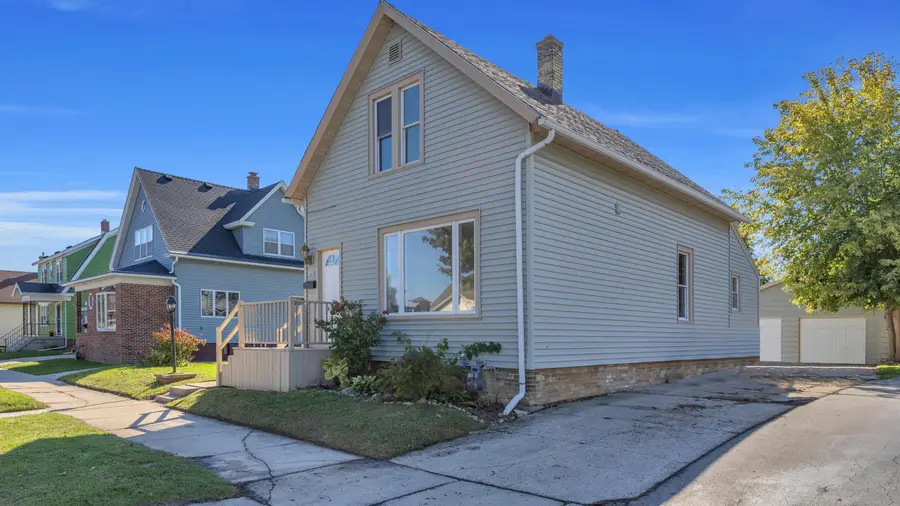 1541 Division Ave, Sheboygan, WI 53083 - #2