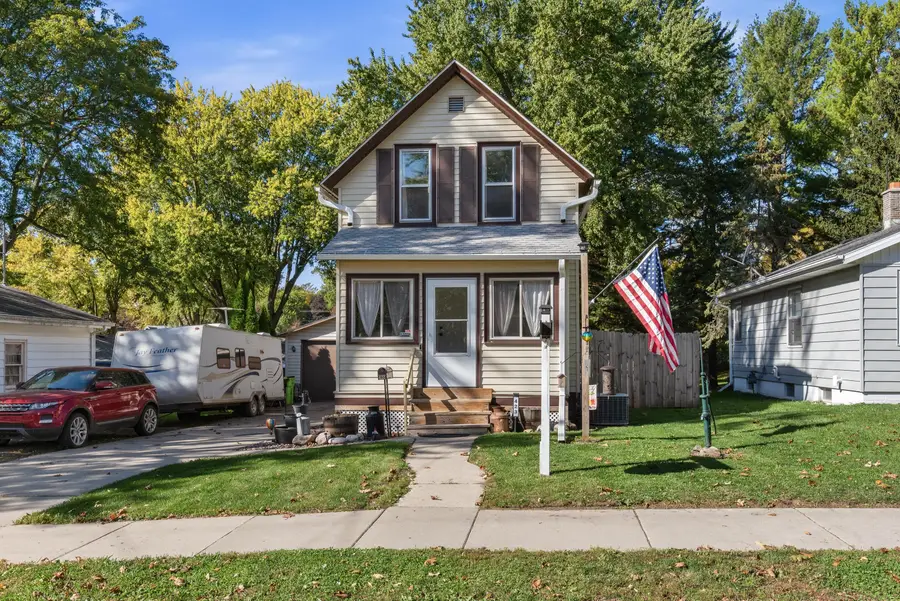 423 S Rural St, Hartford, WI 53027 - #2
