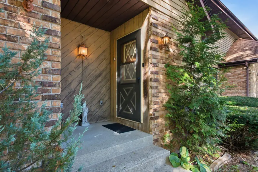 1321 Camden Way, Waukesha, WI 53186 - #2