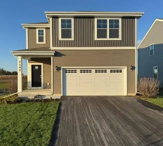 7142 Oakmont Rd, Mount Pleasant, WI 53403