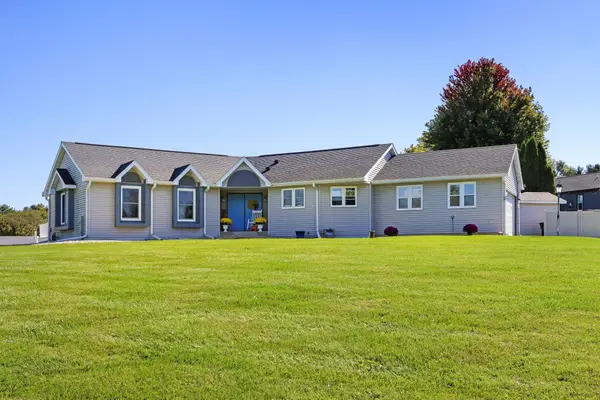 N7066 Lakeshore Ave, Sugar Creek, WI 53121