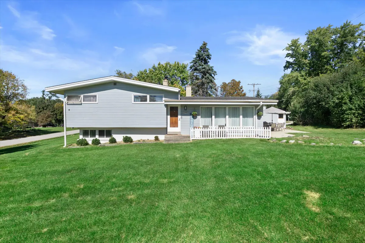 14430 Hyland Dr, Brookfield, WI 53005 - #1