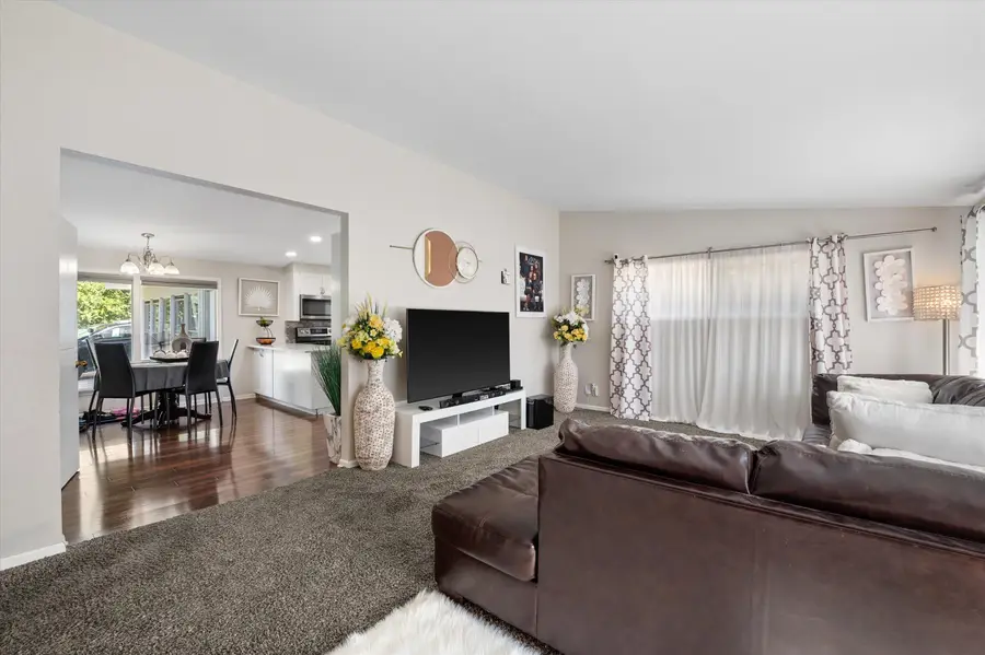 14430 Hyland Dr, Brookfield, WI 53005 - #3