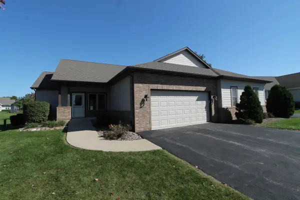253 Settlement Dr, Rochester, WI 53105