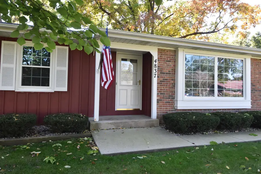 4837 W Knollwood Dr, Mount Pleasant, WI 53403 - #2