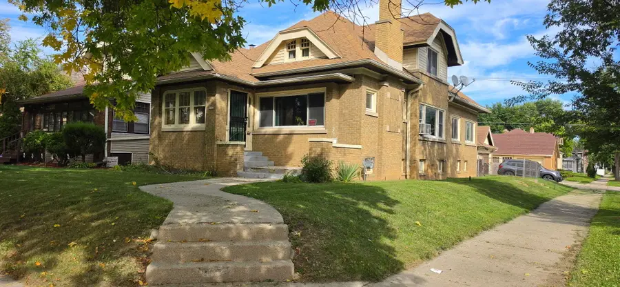 2402 N 48th St, Milwaukee, WI 53210 - #2