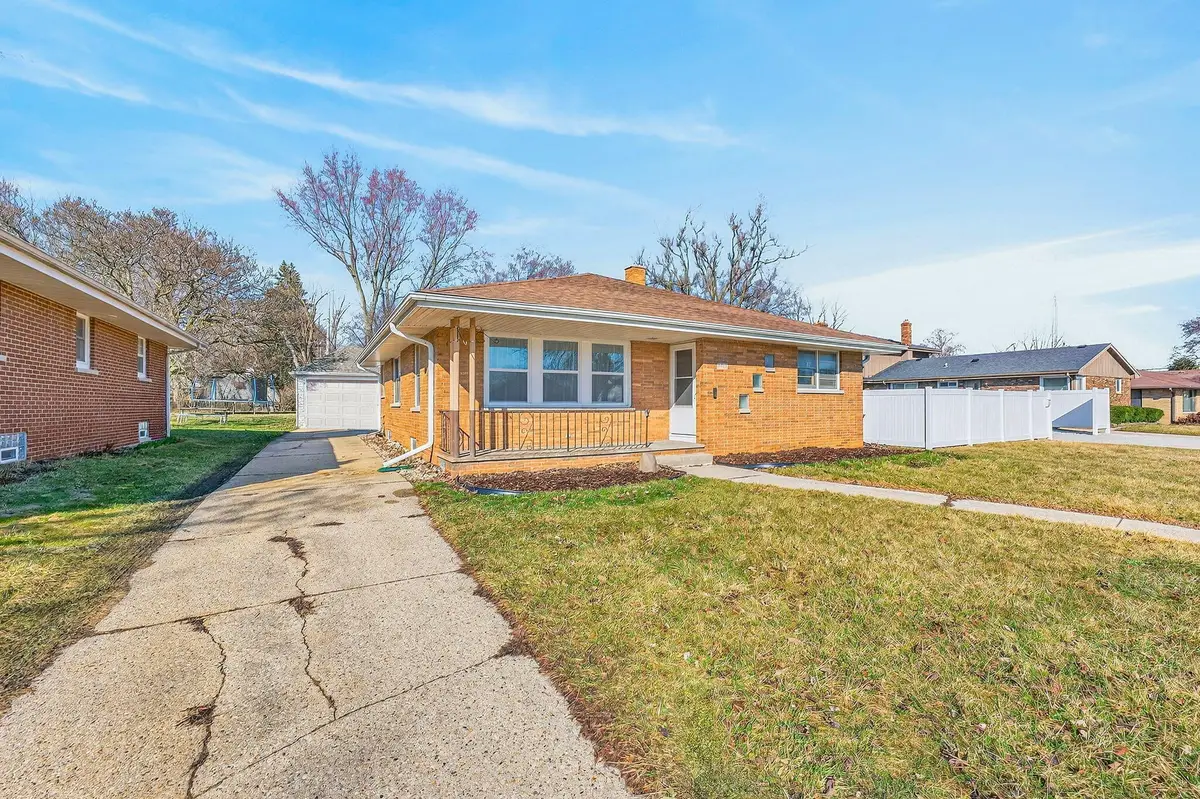 5402 39th Ave, Kenosha, WI 53144 - #1