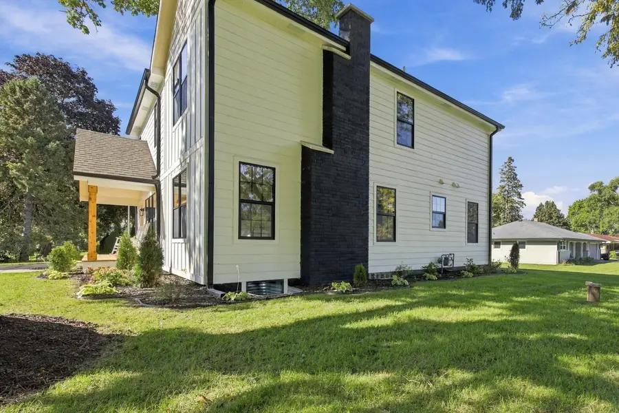 15330 Mt Vernon Ave, Brookfield, WI 53005 - #3