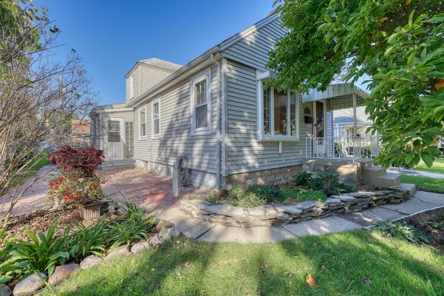 2815 S 46th St, Milwaukee, WI 53219 - #2