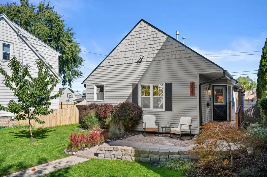 3932 S 1st St, Milwaukee, WI 53207 - #2