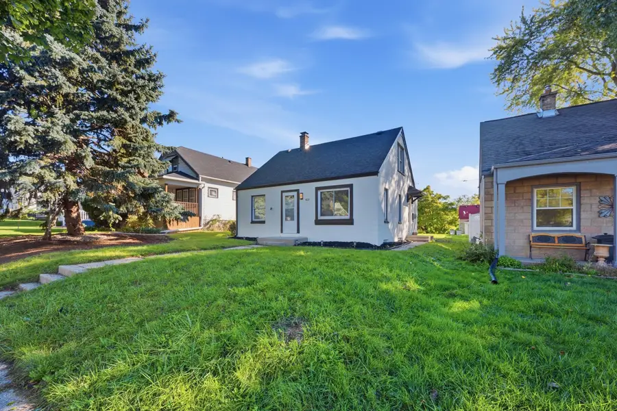 4170 S 5th Pl, Milwaukee, WI 53207 - #3